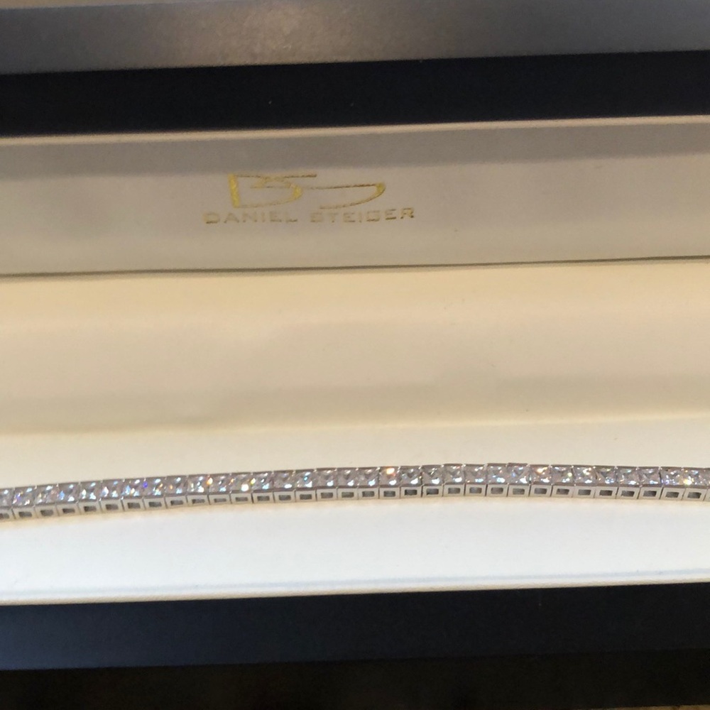 .925 Silver tennis bracelet